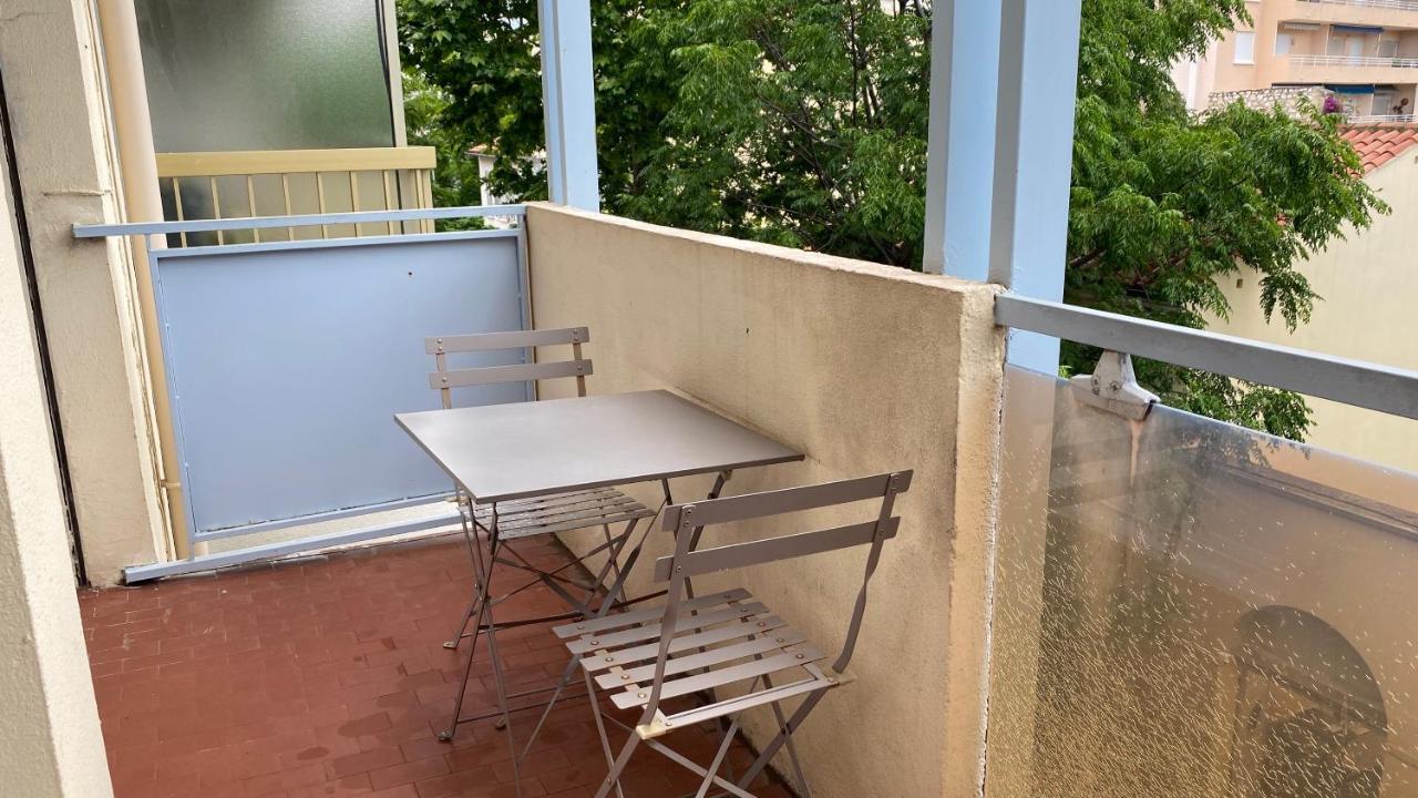 Goeland 3, Climatise, Wifi, Balcons Petite Vue Mer Laterale Au 3 Eme Etage Sans Ascenseur Toulon Bagian luar foto